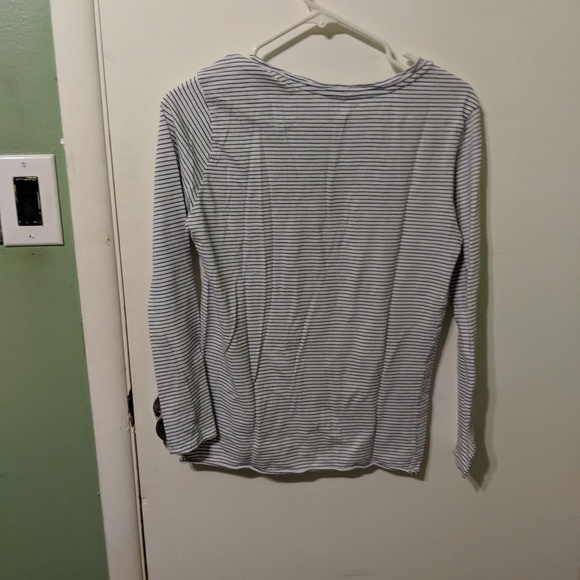 Top - Picture 2 of 2